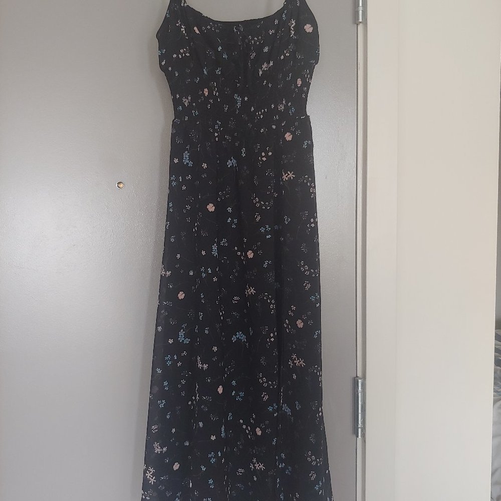 ARITZIA DRESS FOR SALE (NEW)